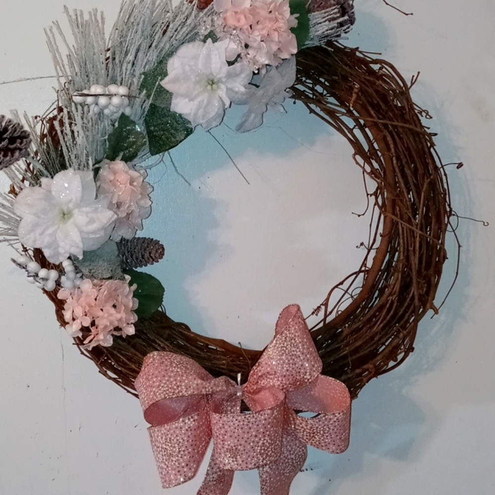 Grapevine wreath with white chrysanthemums WREATH